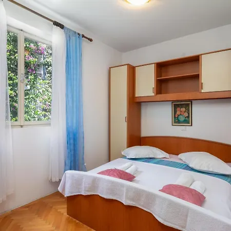 Sunny Apartment Makarska